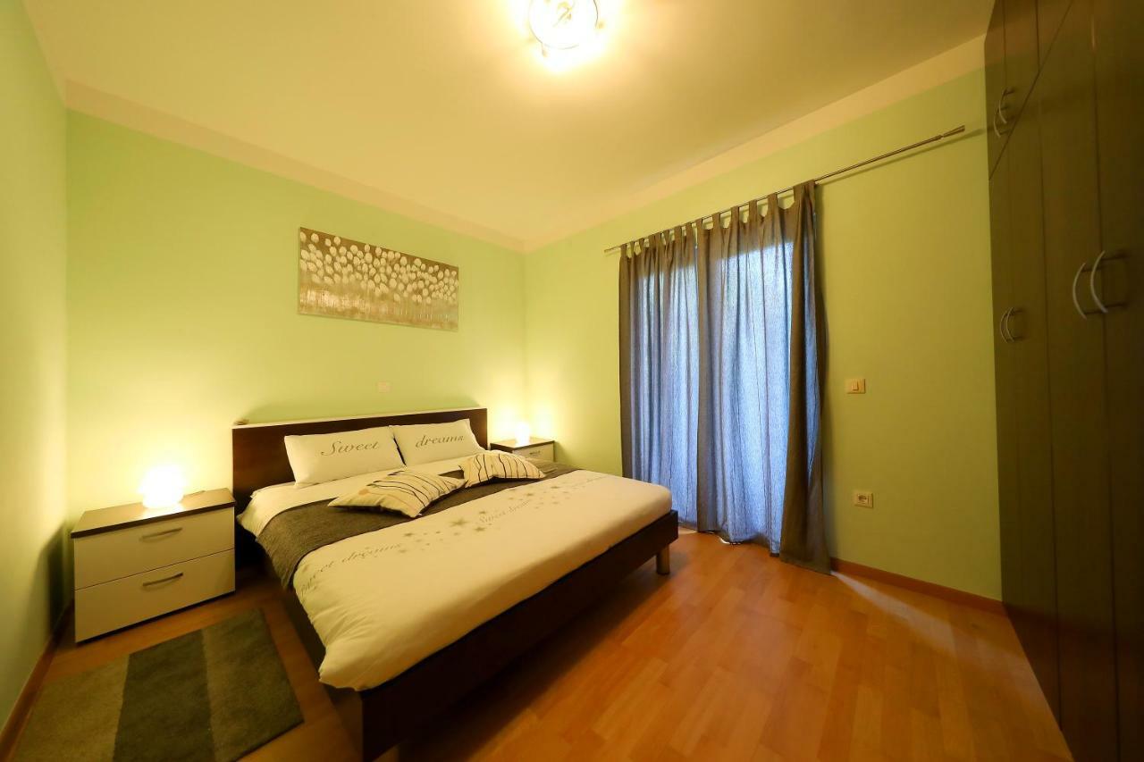 Luxury Villa Nada With Pool Petrcane Luaran gambar