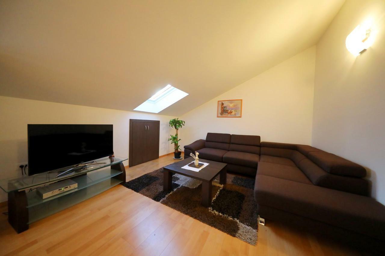 Luxury Villa Nada With Pool Petrcane Luaran gambar