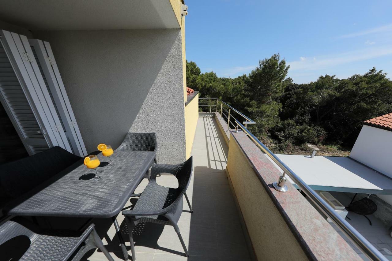 Luxury Villa Nada With Pool Petrcane Luaran gambar