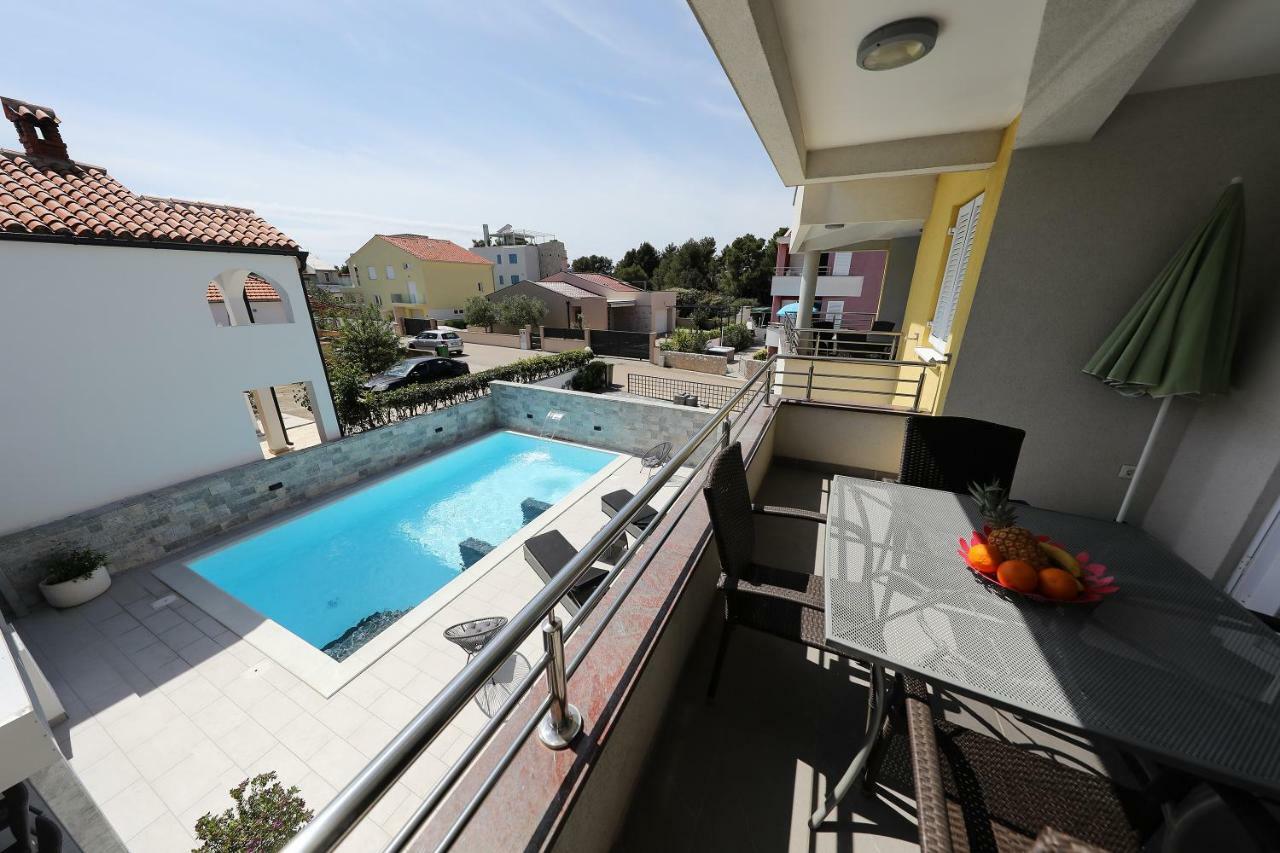 Luxury Villa Nada With Pool Petrcane Luaran gambar